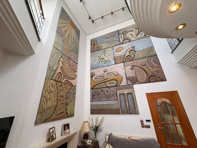 6 soverom Villa til salgs i Sax med svømmebasseng garasje - € 599 995 (Ref: 9598720)