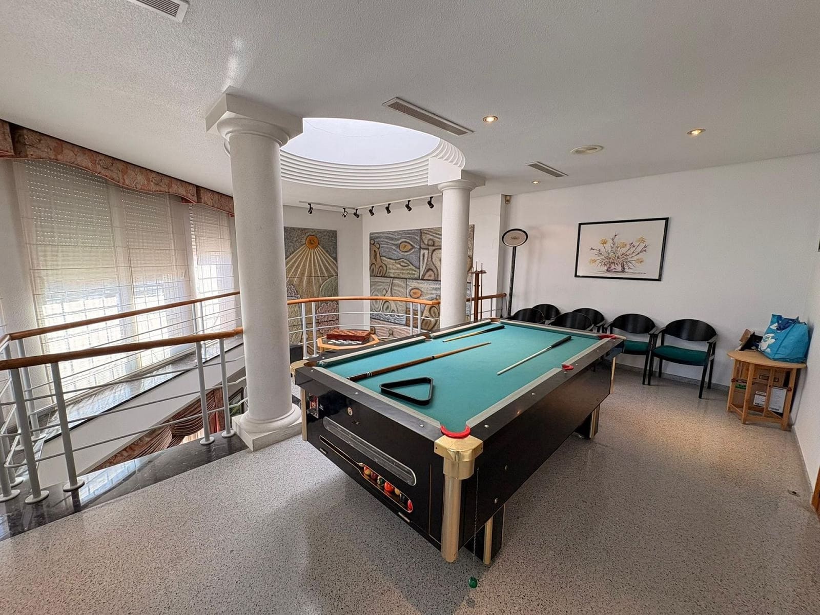 6 soverom Villa til salgs i Sax med svømmebasseng garasje - € 599 995 (Ref: 9598720)