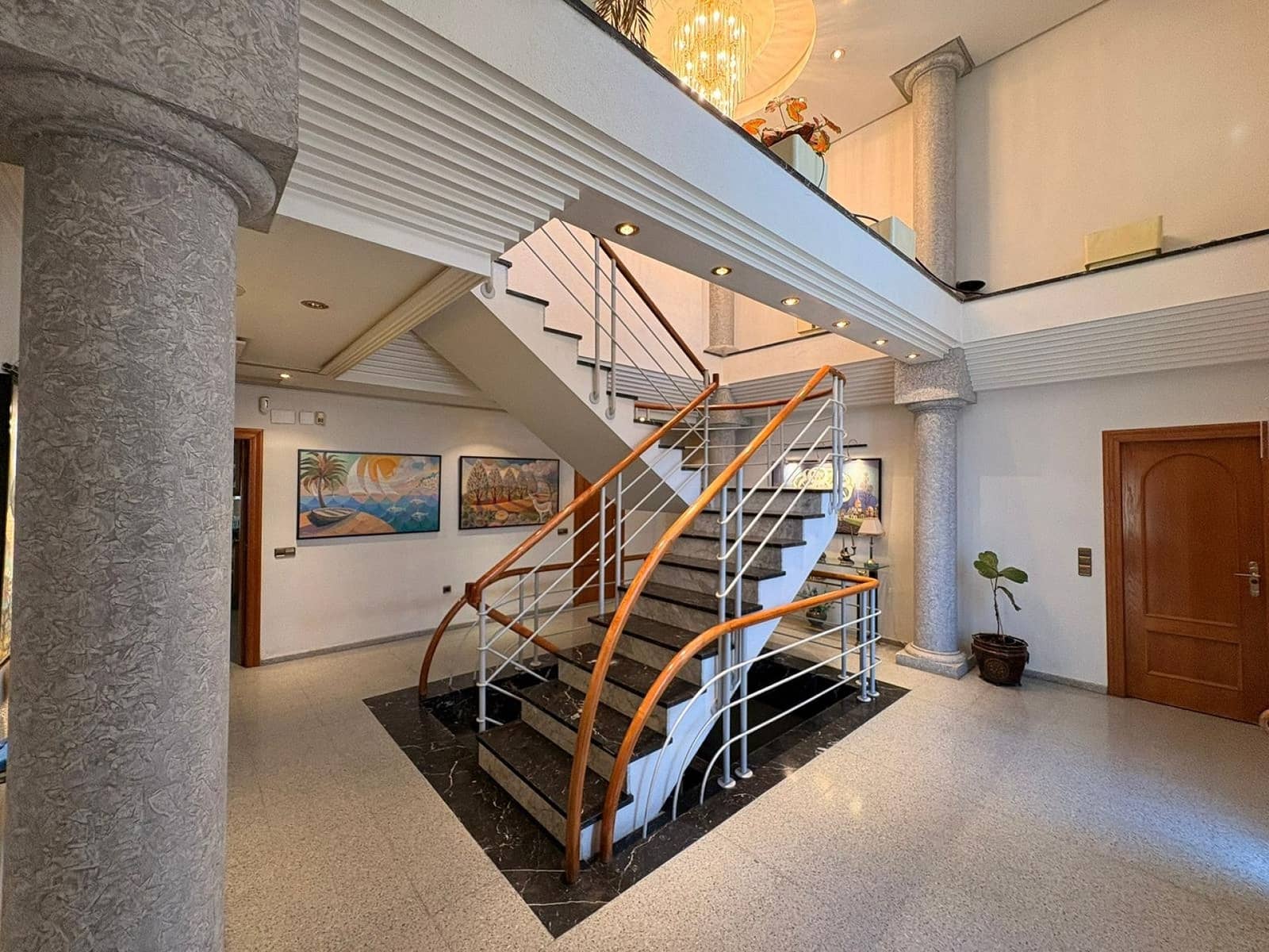 6 soverom Villa til salgs i Sax med svømmebasseng garasje - € 599 995 (Ref: 9598720)