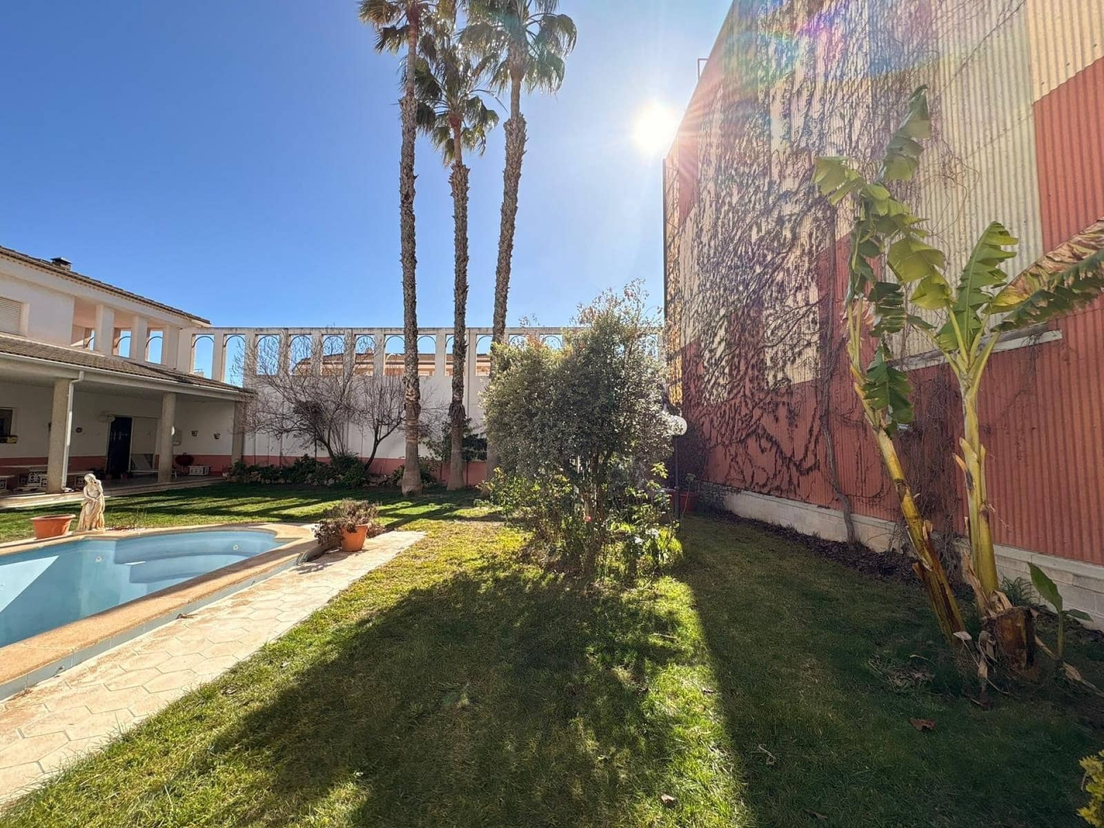 6 soverom Villa til salgs i Sax med svømmebasseng garasje - € 599 995 (Ref: 9598720)