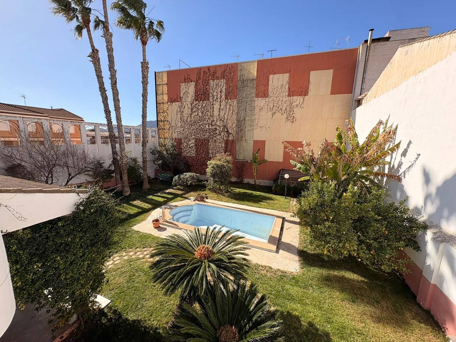 6 soverom Villa til salgs i Sax med svømmebasseng garasje - € 599 995 (Ref: 9598720)