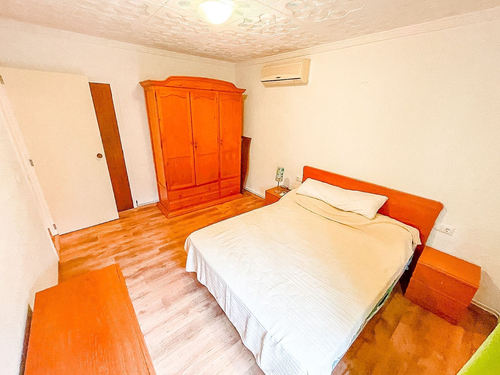 4 makuuhuone Huvila myytävänä paikassa Tibi mukana uima-altaan 
autotalli - 220 000 € (Ref: 9604590)