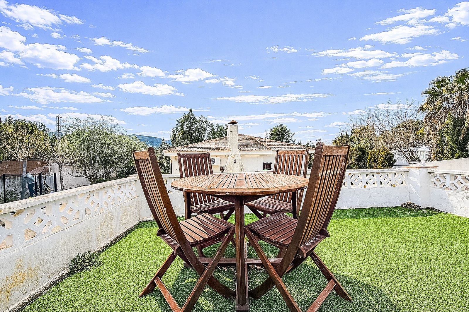 4 makuuhuone Huvila myytävänä paikassa Tibi mukana uima-altaan 
autotalli - 220 000 € (Ref: 9604590)