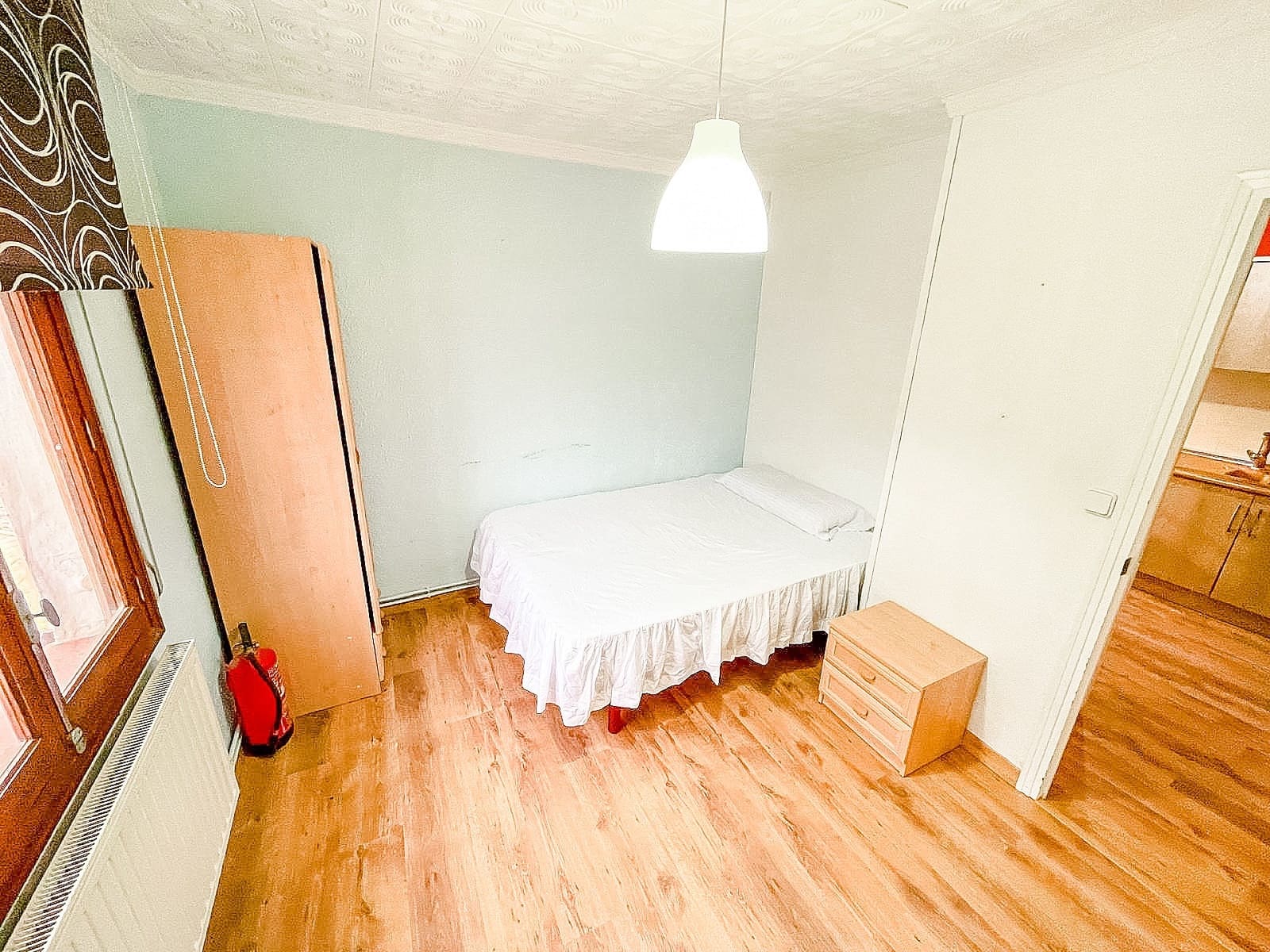 4 makuuhuone Huvila myytävänä paikassa Tibi mukana uima-altaan 
autotalli - 220 000 € (Ref: 9604590)