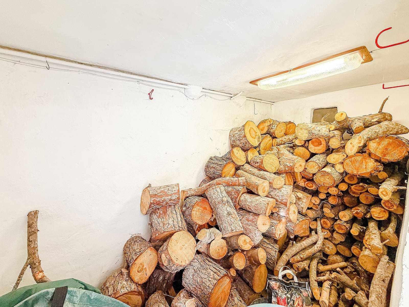 4 makuuhuone Huvila myytävänä paikassa Tibi mukana uima-altaan 
autotalli - 220 000 € (Ref: 9604590)