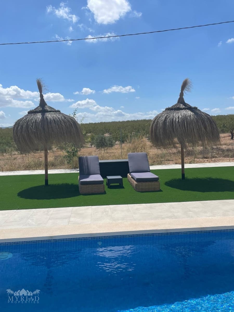 3 sypialnia Dom na sprzedaż w Pinoso z basenem - 425 000 € (Ref: 9607217)