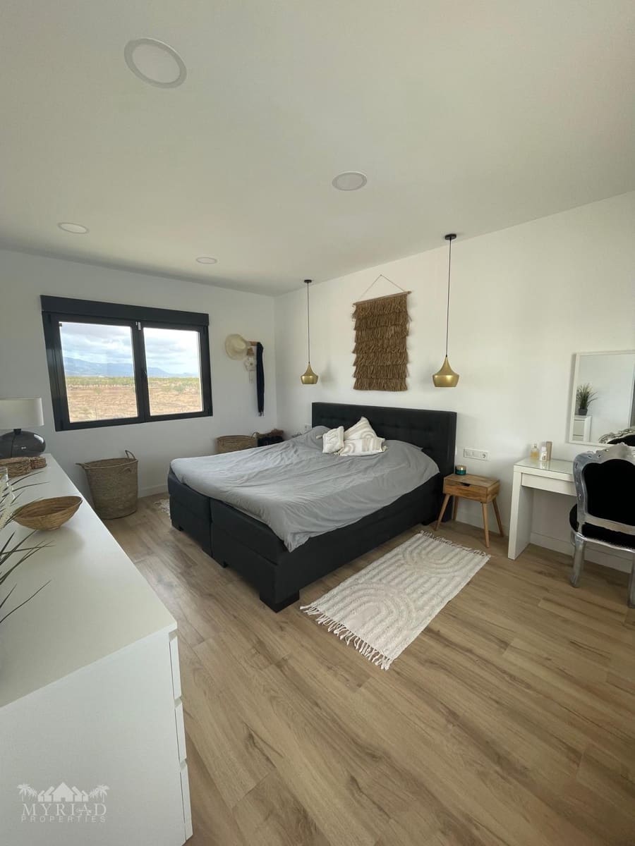 3 sypialnia Dom na sprzedaż w Pinoso z basenem - 425 000 € (Ref: 9607217)