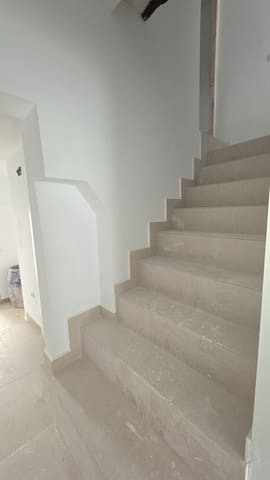 3 bedroom Townhouse for sale in Pinoso with pool - € 135,000 (Ref: 9617122)