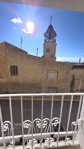 3 bedroom Townhouse for sale in Pinoso with pool - € 135,000 (Ref: 9617122)