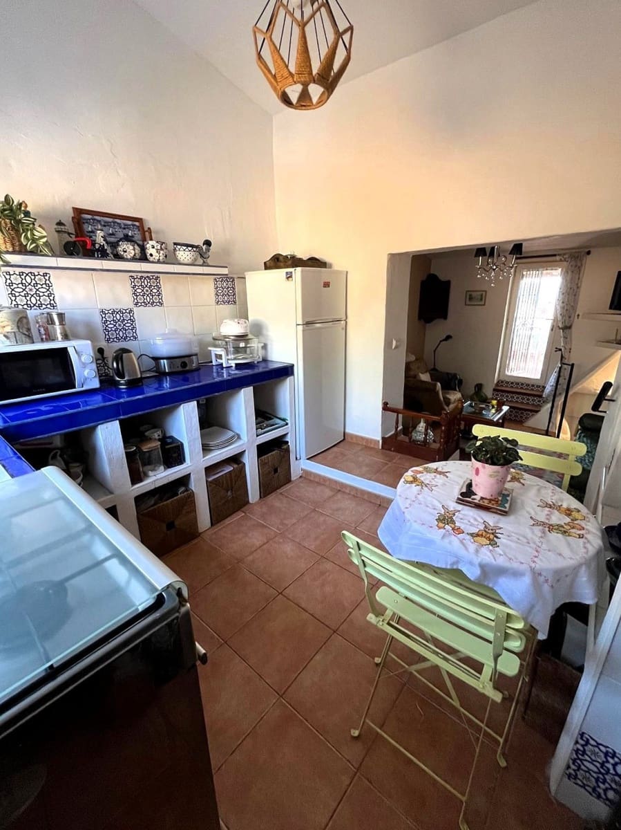 2 makuuhuone Omakotitalo myytävänä paikassa Castalla - 64 999 € (Ref: 9633902)