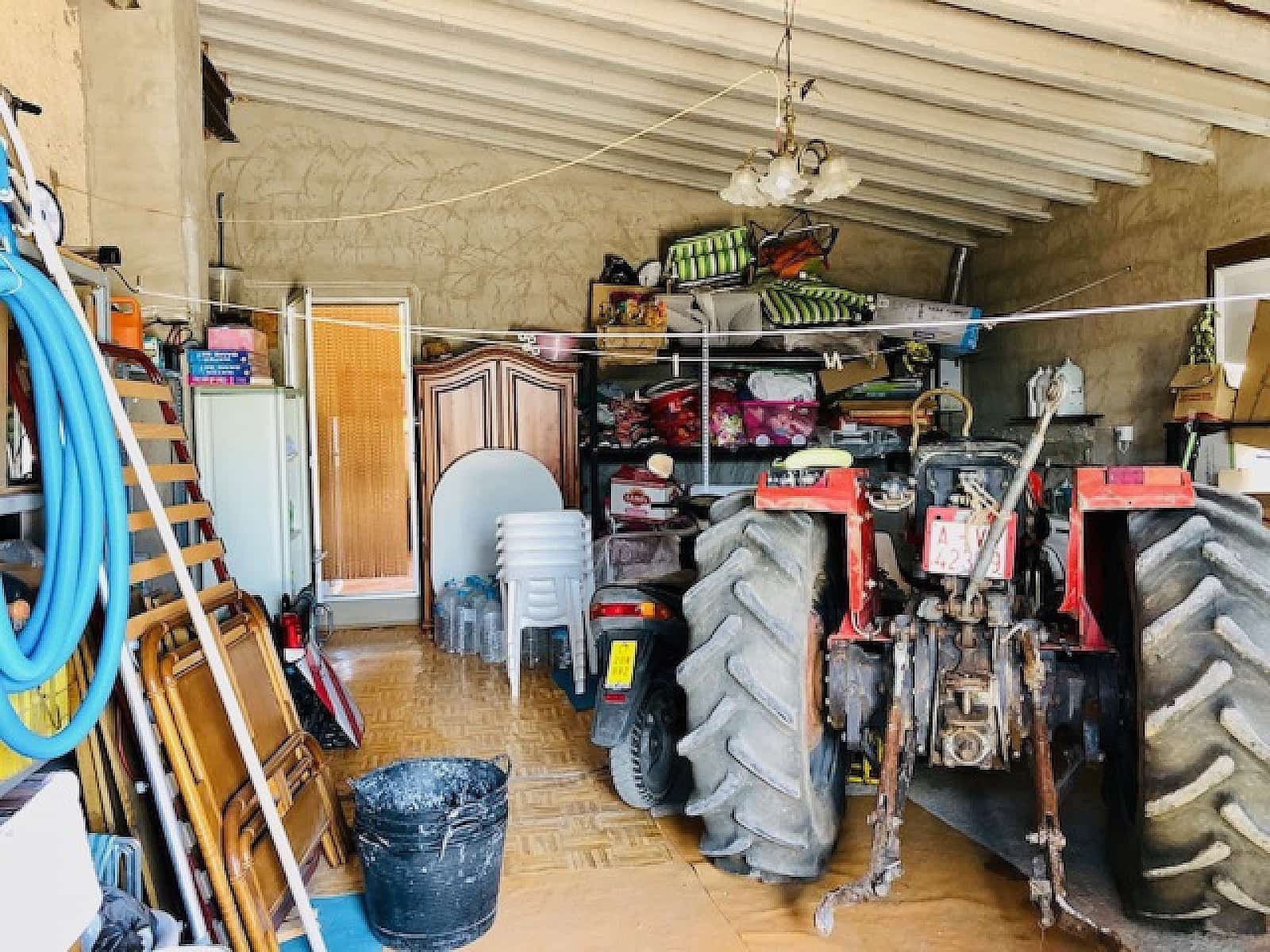 4 sypialnia Finka/Dom wiejski na sprzedaż w Yecla z basenem garażem - 275 000 € (Ref: 9639090)