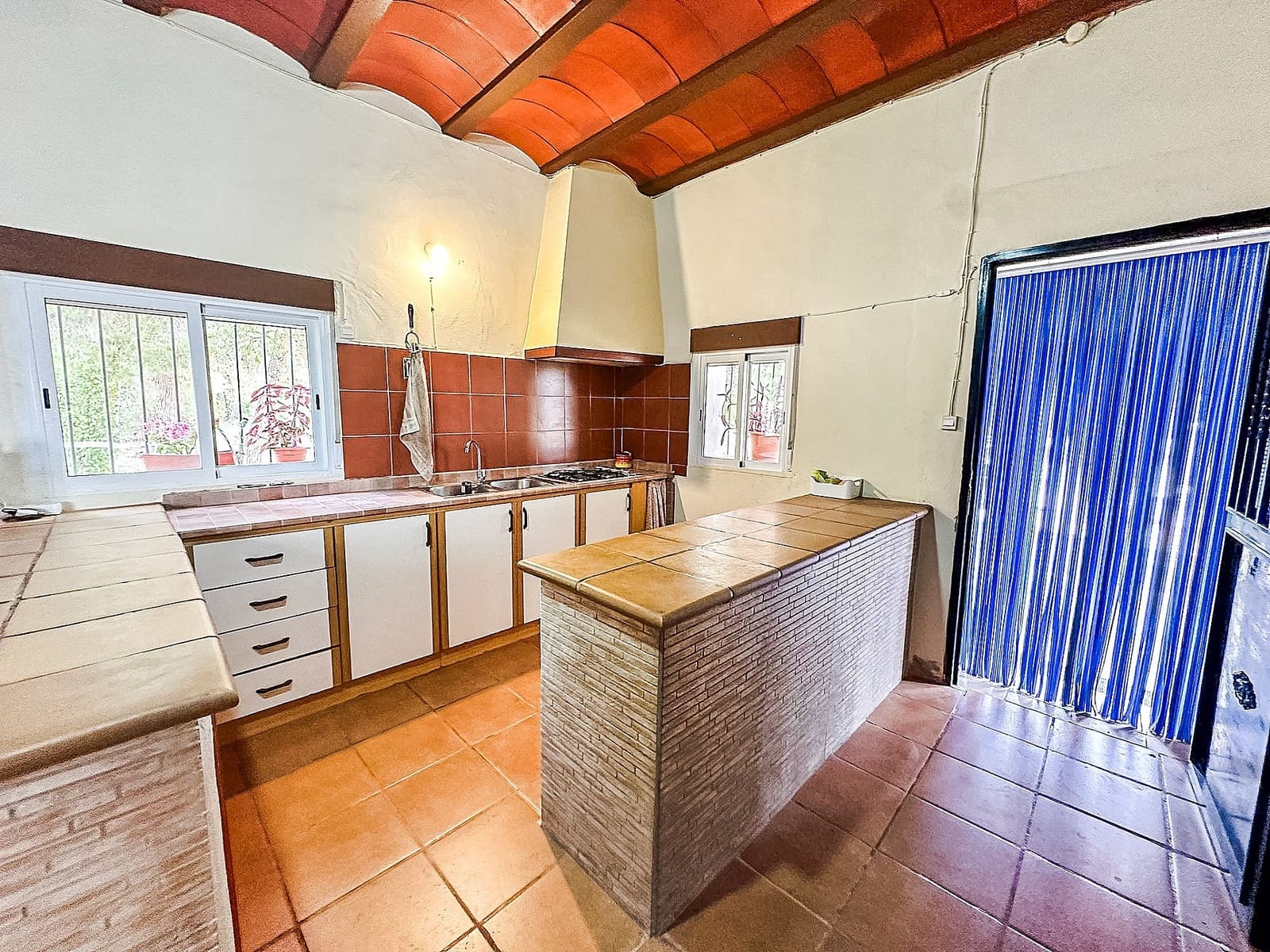 Finka/Dom wiejski na sprzedaż w Almansa z garażem - 140 000 € (Ref: 9639097)