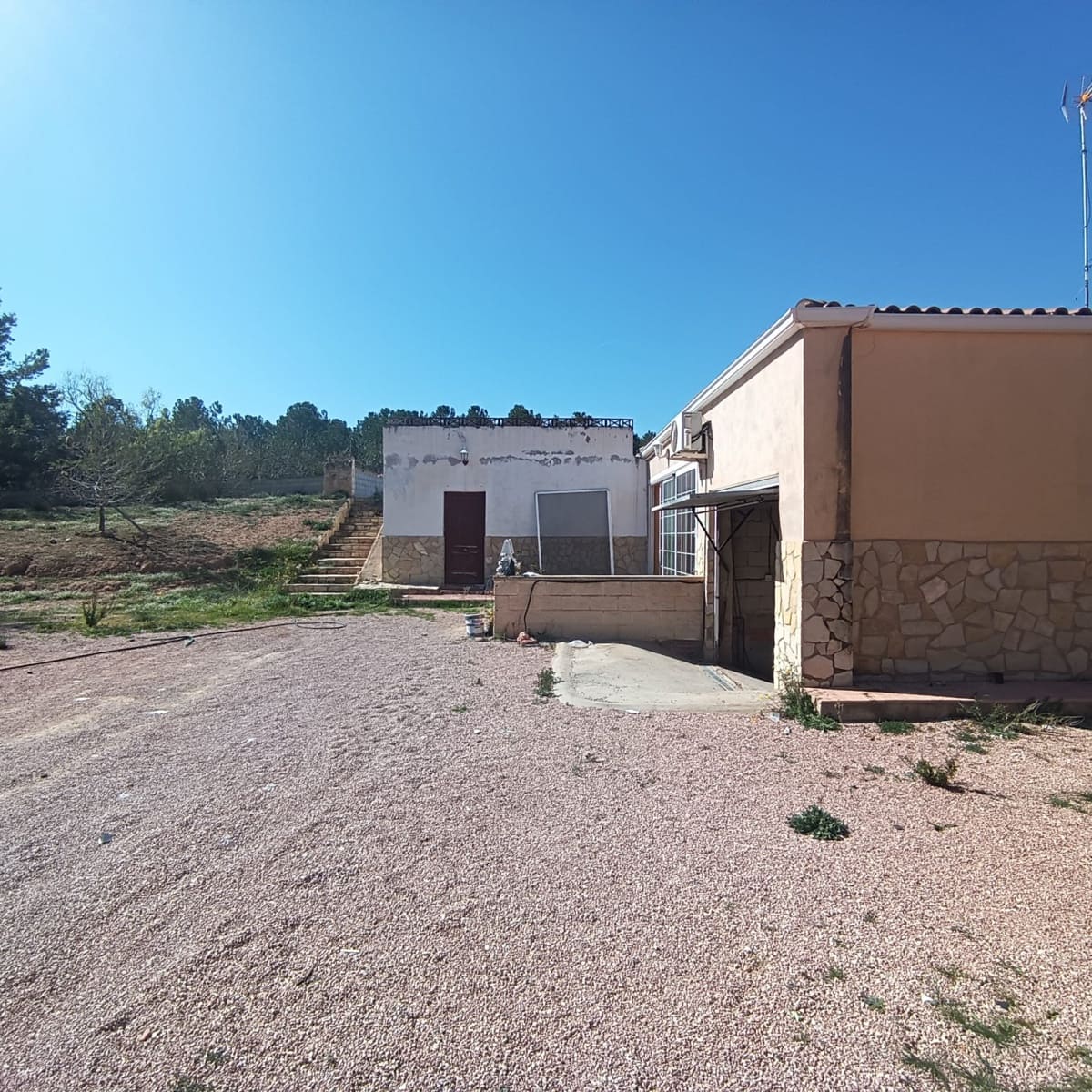 6 chambre Finca/Maison de Campagne à vendre à Elda avec piscine - 195 000 € (Ref: 9639099)