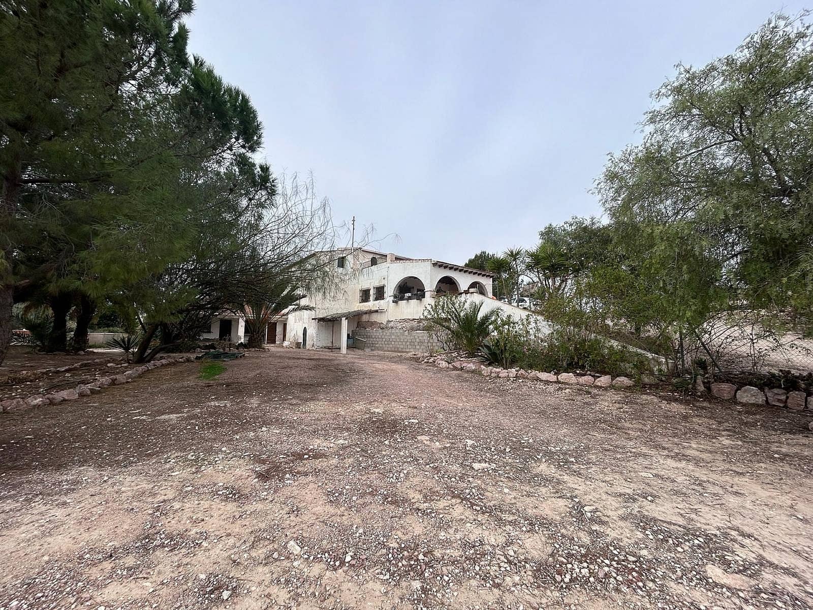 9 sovrum Finca/Hus på landet till salu i Novelda med pool garage - 399 999 € (Ref: 9639102)