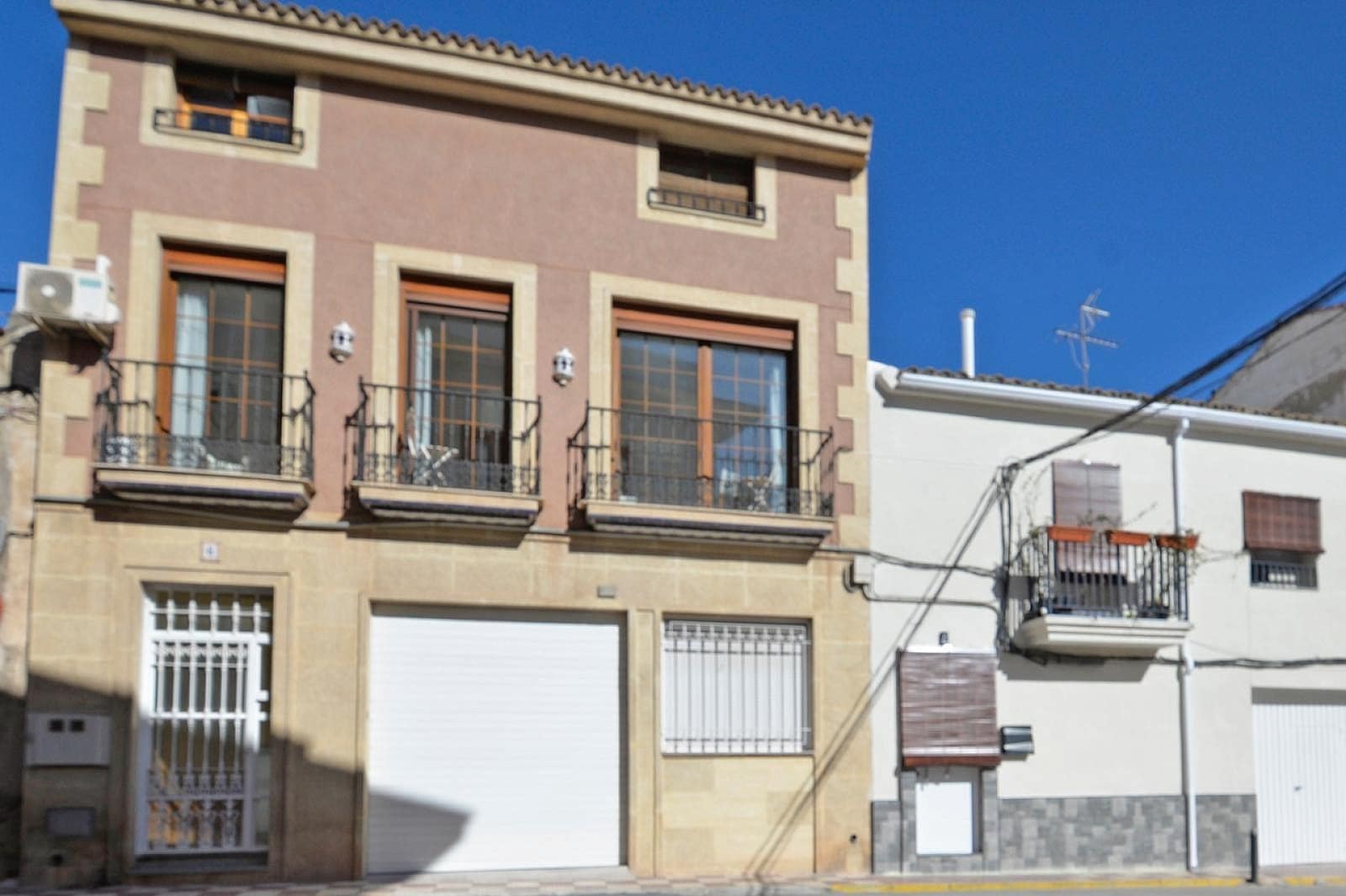 4 chambre Maison de Ville à vendre à Sax avec garage - 249 000 € (Ref: 9650700)