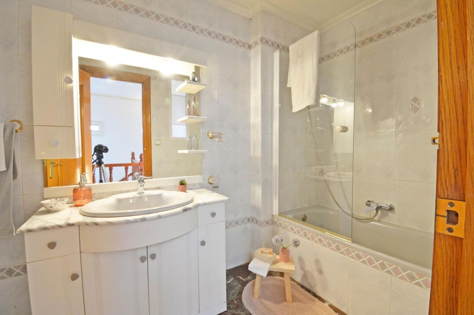 4 bedroom Townhouse for sale in Sax with garage - € 249,000 (Ref: 9650701)