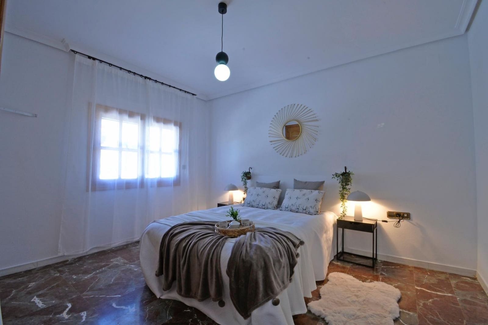 4 bedroom Townhouse for sale in Sax with garage - € 249,000 (Ref: 9650701)