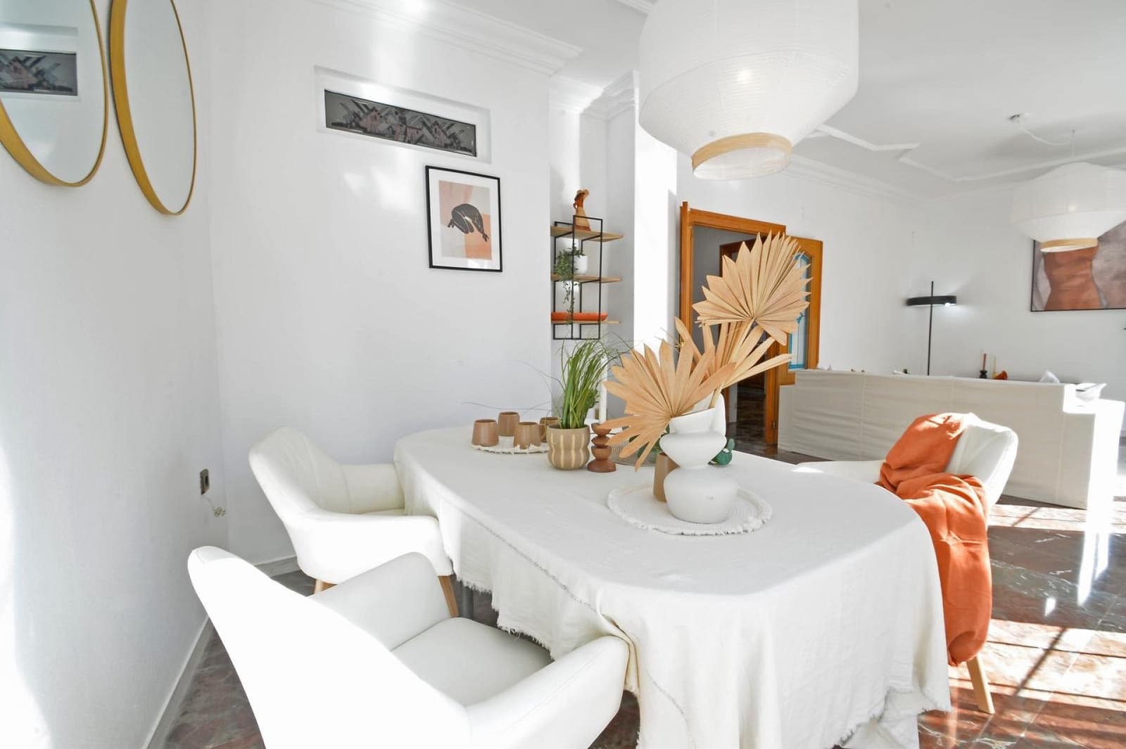 4 bedroom Townhouse for sale in Sax with garage - € 249,000 (Ref: 9650701)