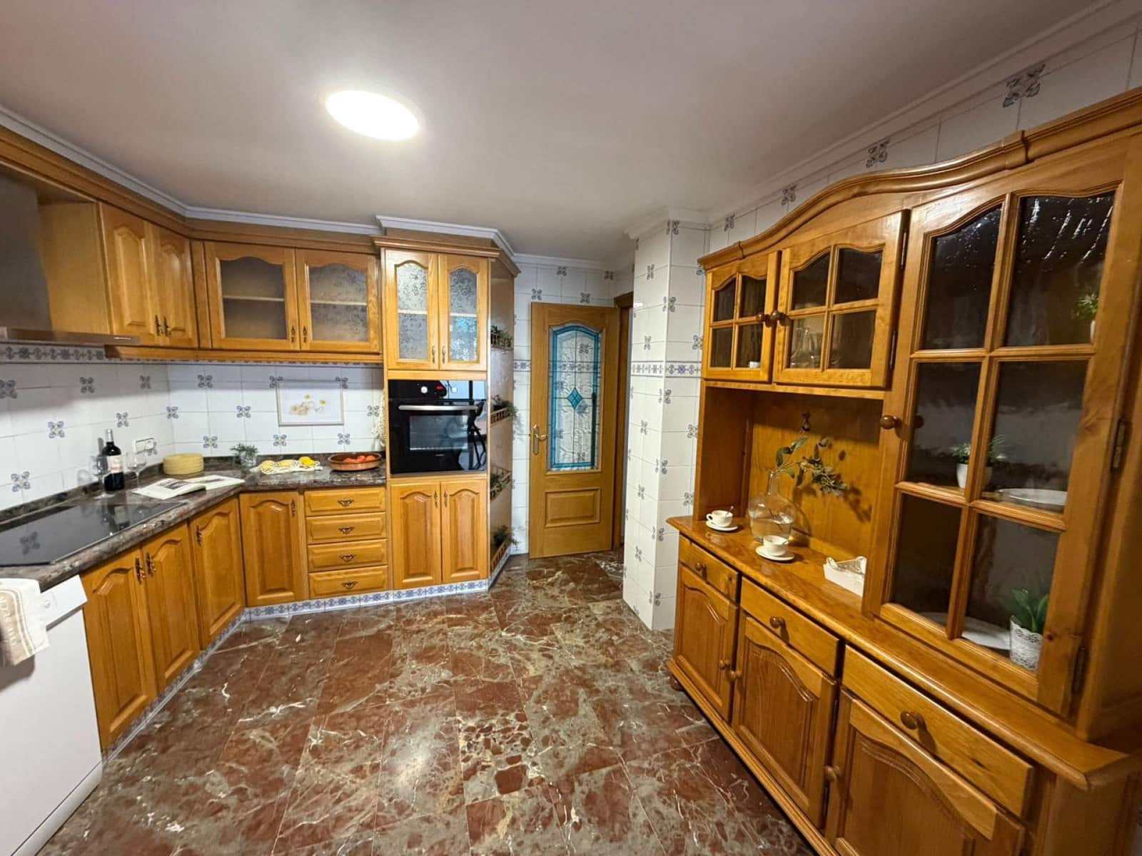 4 bedroom Townhouse for sale in Sax with garage - € 249,000 (Ref: 9650701)