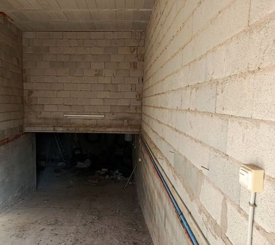 6 sypialnia Willa na sprzedaż w Elda z basenem garażem - 190 000 € (Ref: 9669992)