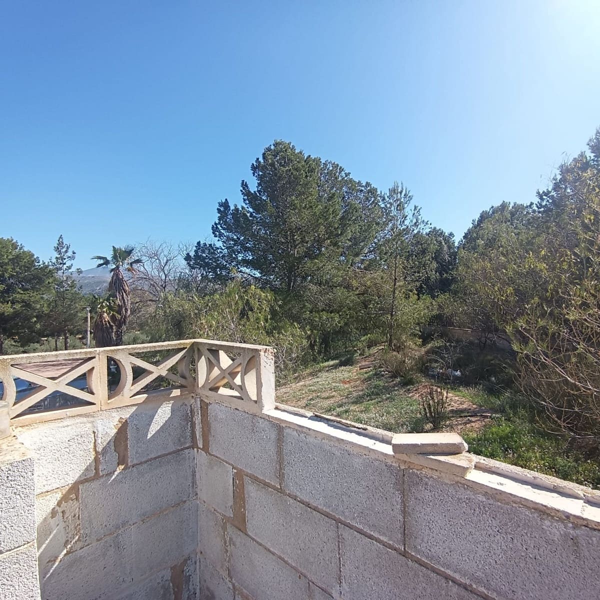 6 bedroom Villa for sale in Elda with pool garage - € 190,000 (Ref: 9669992)