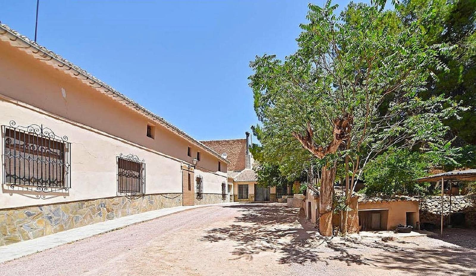 12 quarto Quinta/Casa Rural para venda em Encebras com piscina garagem - 599 000 € (Ref: 9694727)