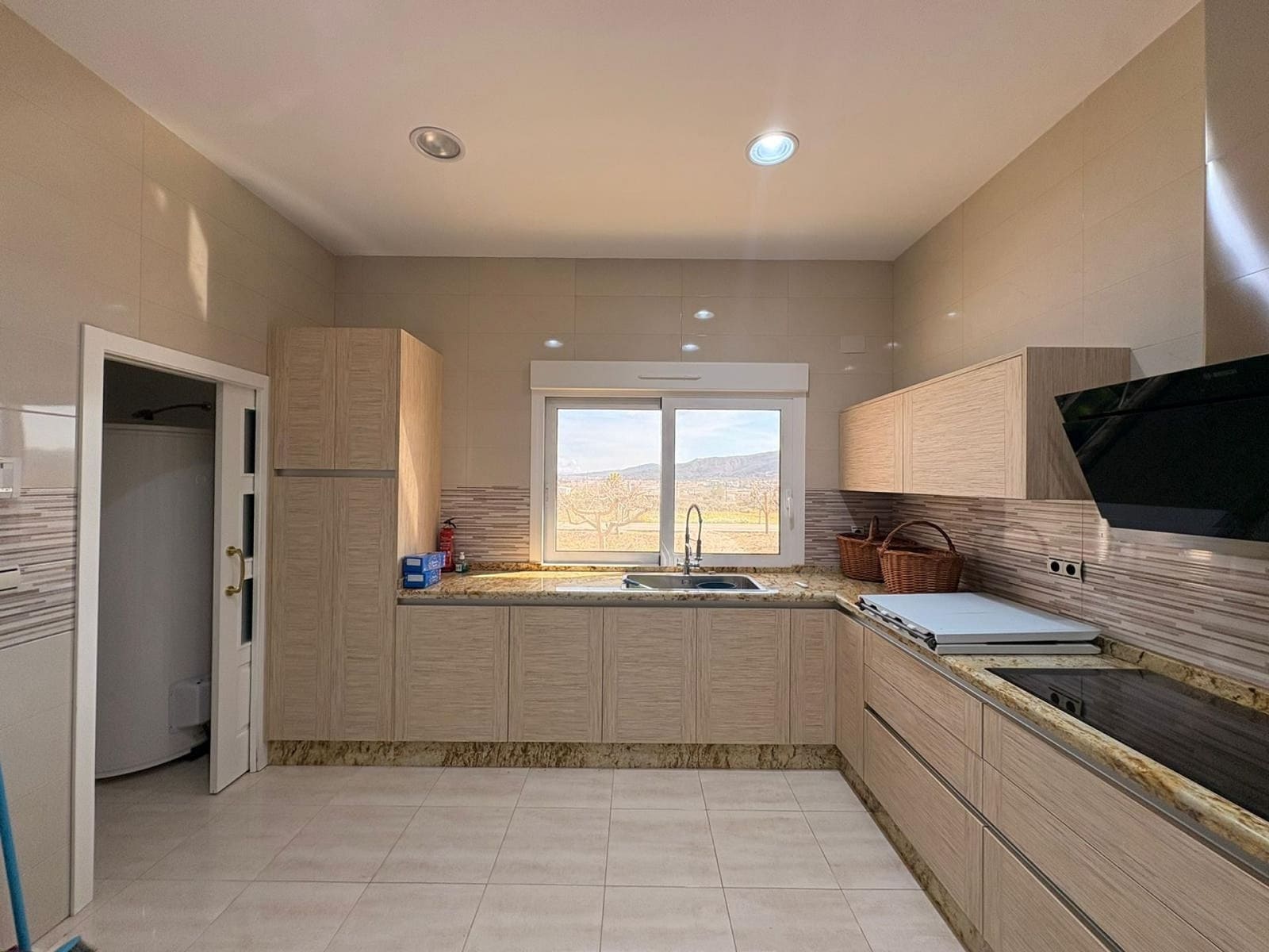 4 slaapkamer Villa te koop in Pinoso - € 650.000 (Ref: 9700444)