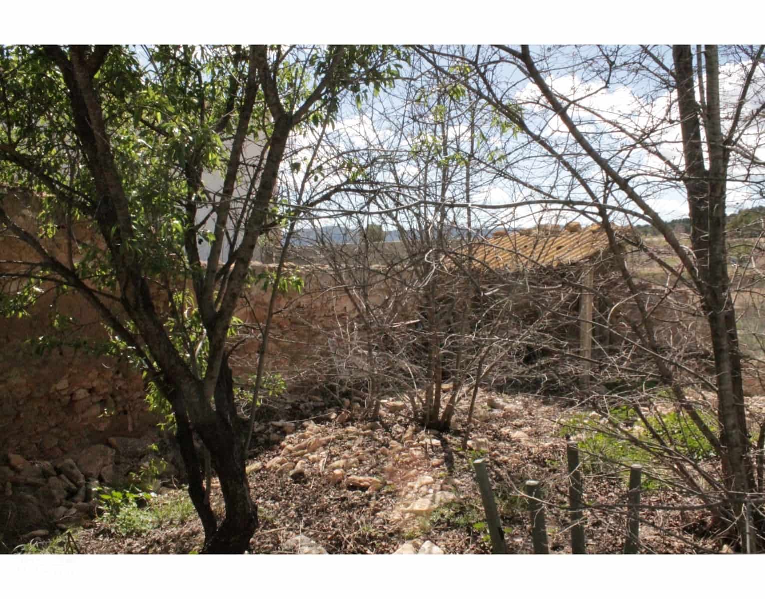 2 slaapkamer Finca/Landhuis te koop in Pinoso - € 36.000 (Ref: 9707987)