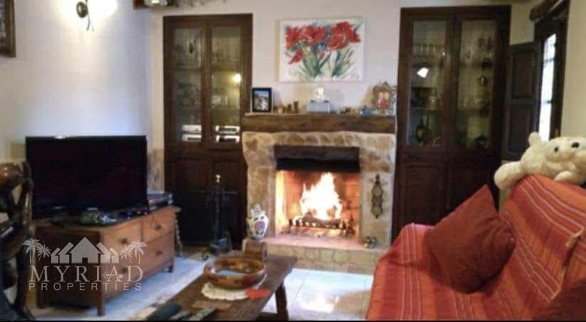 5 bedroom Finca/Country House for sale in Yecla with pool - € 340,000 (Ref: 9707988)