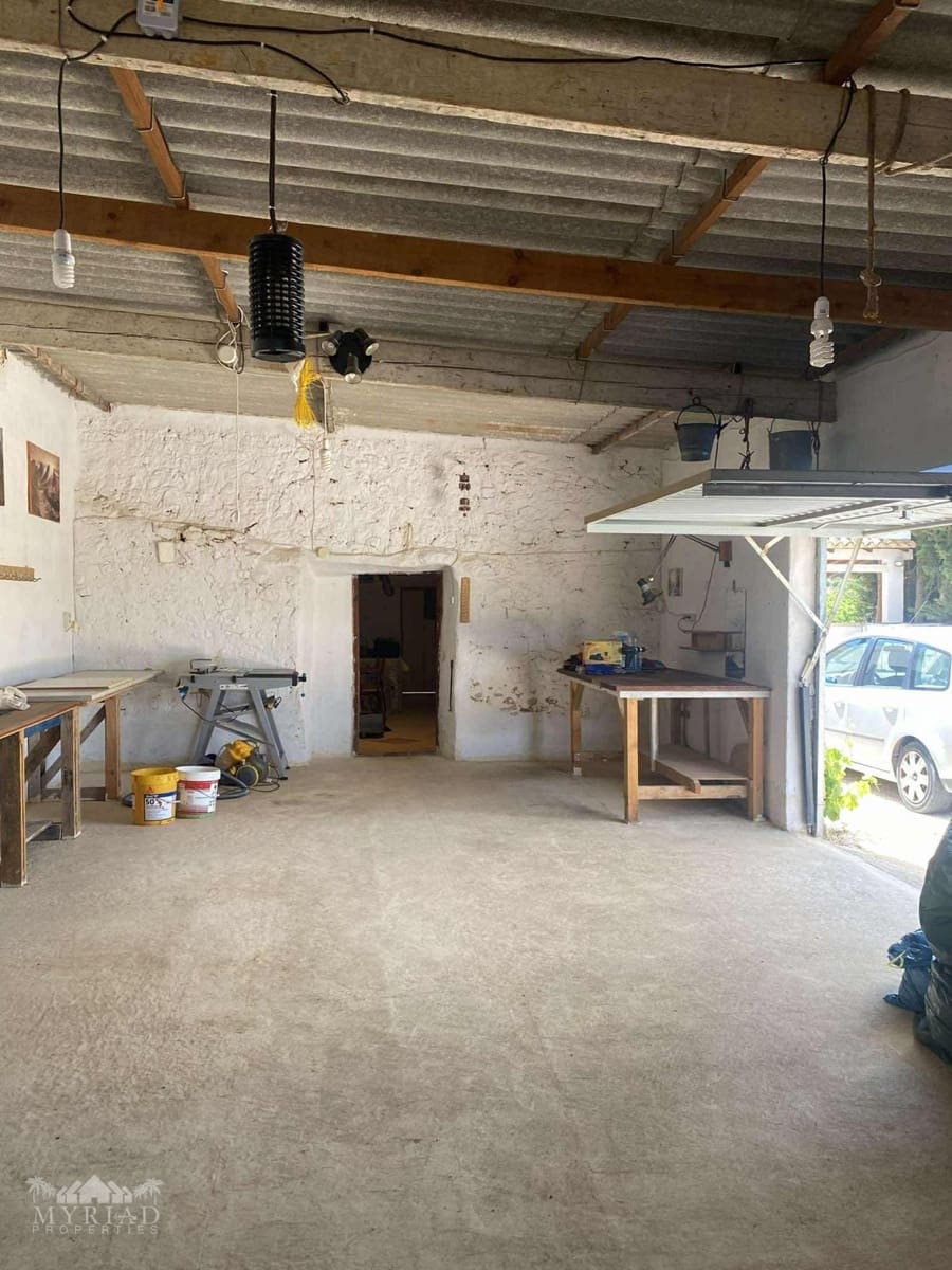 5 bedroom Finca/Country House for sale in Yecla with pool - € 340,000 (Ref: 9707988)