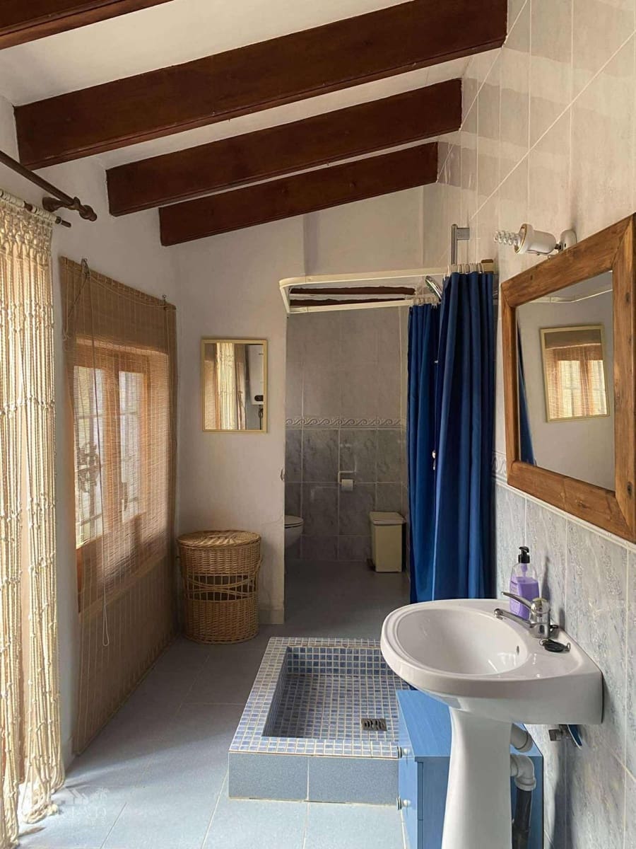 5 bedroom Finca/Country House for sale in Yecla with pool - € 340,000 (Ref: 9707988)