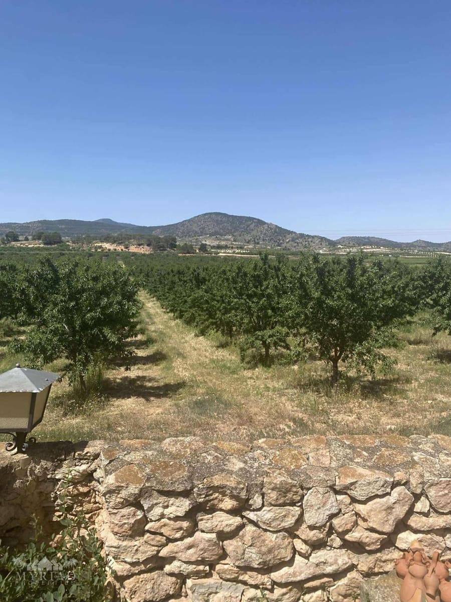 5 bedroom Finca/Country House for sale in Yecla with pool - € 340,000 (Ref: 9707988)