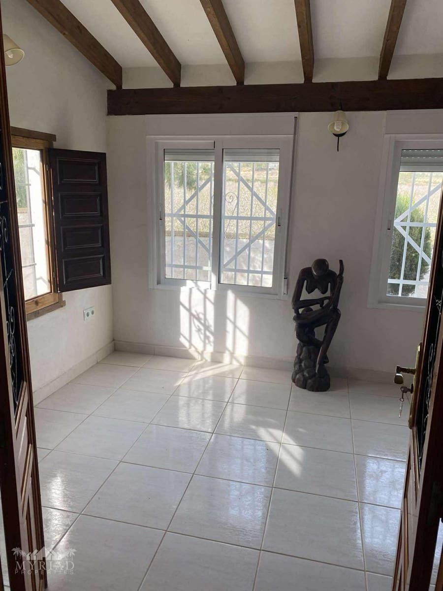 5 bedroom Finca/Country House for sale in Yecla with pool - € 340,000 (Ref: 9707988)