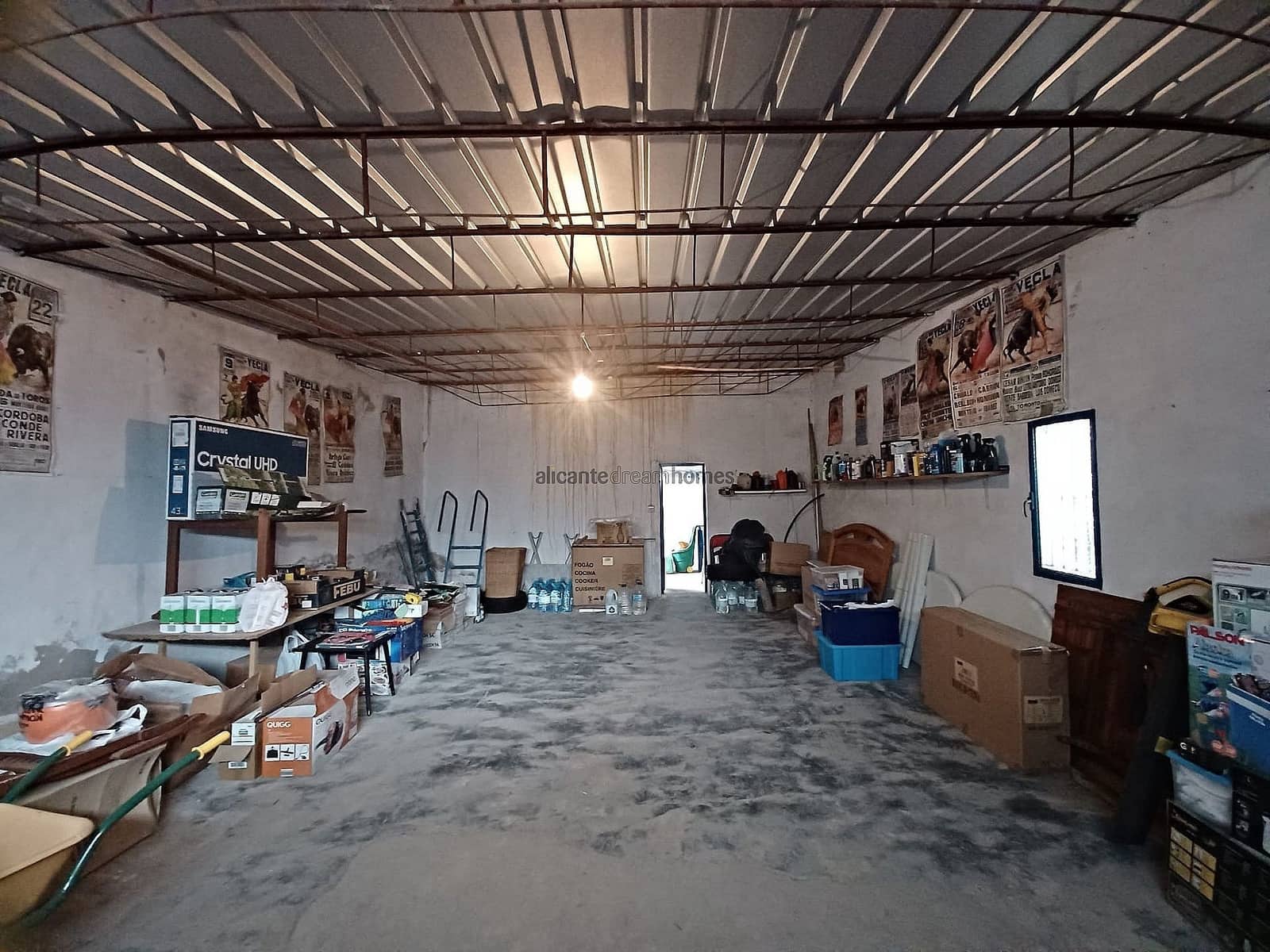 3 makuuhuone Maalaistalo myytävänä paikassa Yecla mukana uima-altaan 
autotalli - 199 995 € (Ref: 9711102)