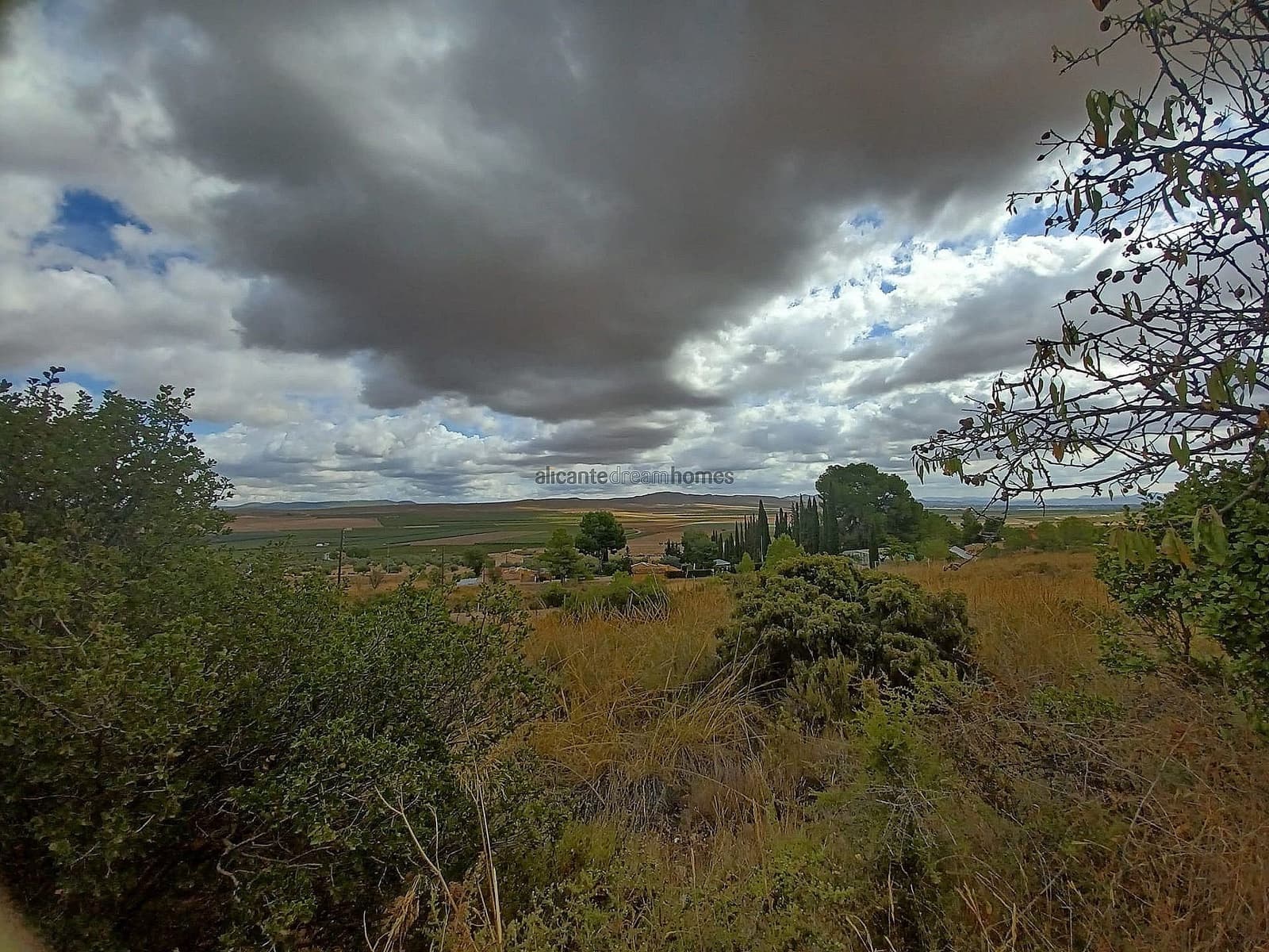 3 makuuhuone Maalaistalo myytävänä paikassa Yecla mukana uima-altaan 
autotalli - 199 995 € (Ref: 9711102)