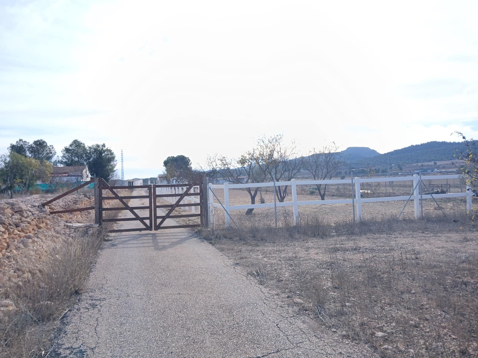 3 makuuhuone Maalaistalo myytävänä paikassa Monovar / Monover mukana uima-altaan 
autotalli - 199 995 € (Ref: 9711112)