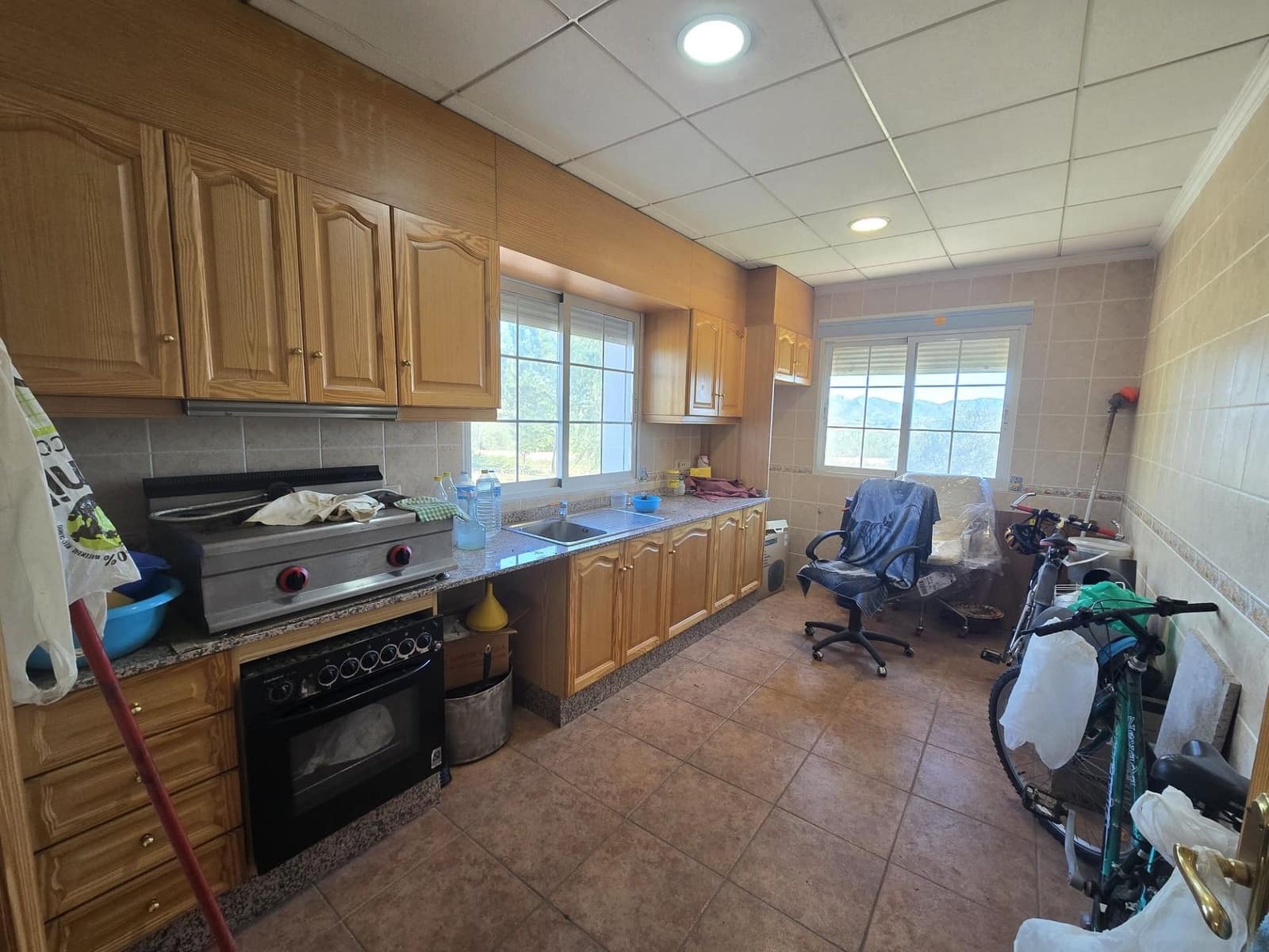 8 bedroom Villa for sale in Sax with pool garage - € 599,950 (Ref: 9713535)