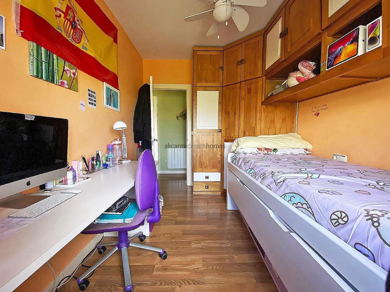 3 bedroom Apartment for sale in Pinoso with garage - € 120,000 (Ref: 9714537)