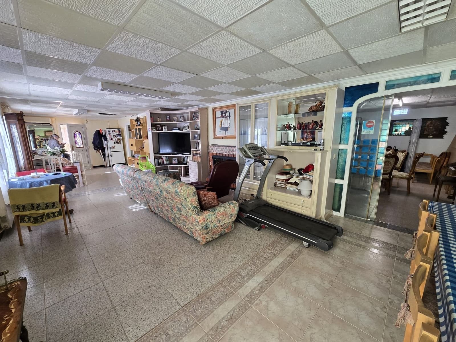 7 bedroom Villa for sale in Villena with pool - € 149,995 (Ref: 9736180)