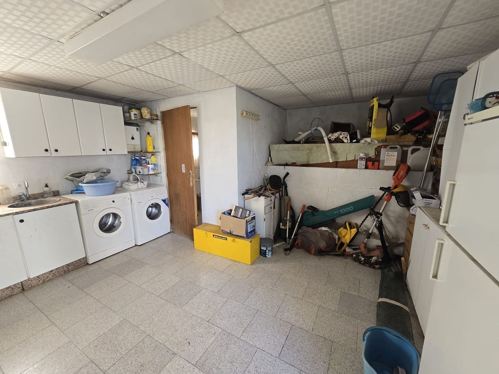 7 bedroom Villa for sale in Villena with pool - € 149,995 (Ref: 9736180)