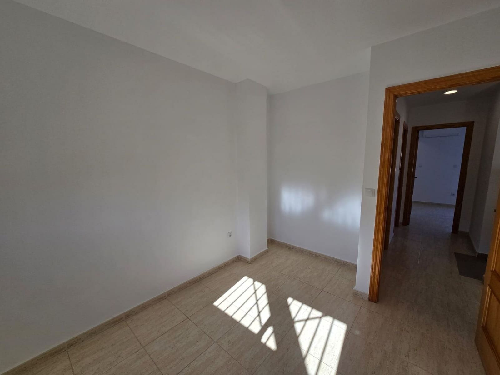 4 bedroom Townhouse for sale in Salinas with garage - € 119,000 (Ref: 9739274)