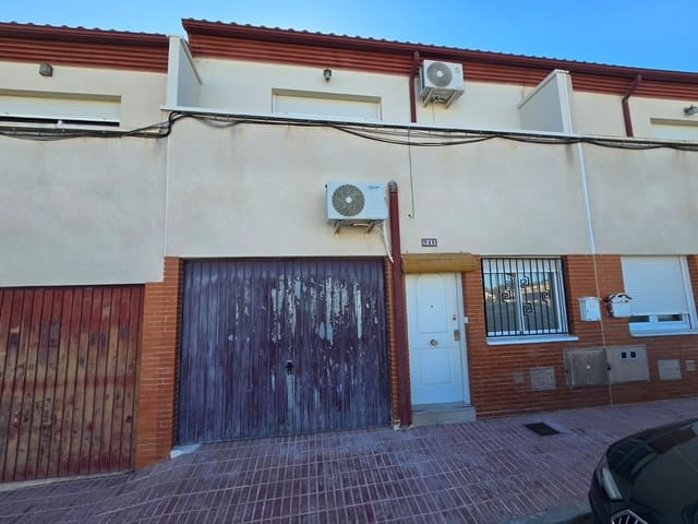 4 bedroom Townhouse for sale in Salinas with garage - € 119,000 (Ref: 9739274)