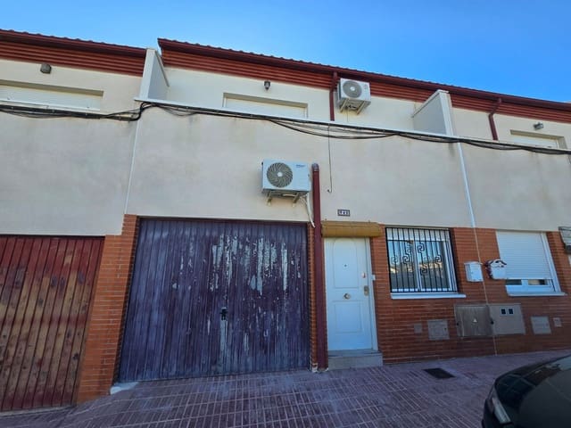 4 bedroom Townhouse for sale in Salinas with garage - € 119,000 (Ref: 9739274)