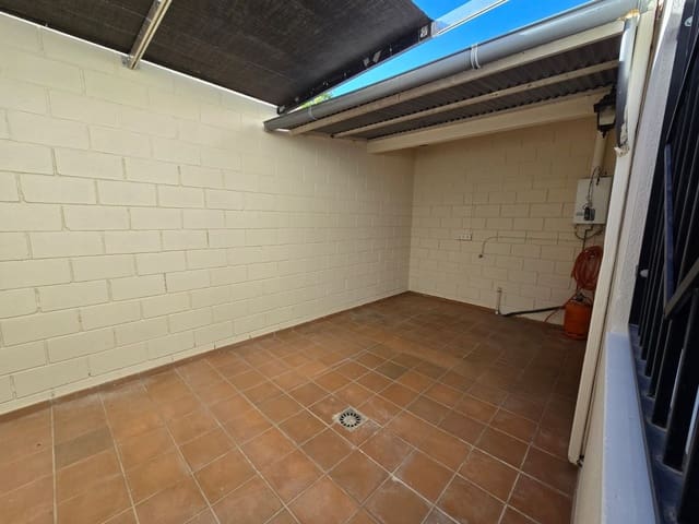 4 bedroom Townhouse for sale in Salinas with garage - € 119,000 (Ref: 9739274)