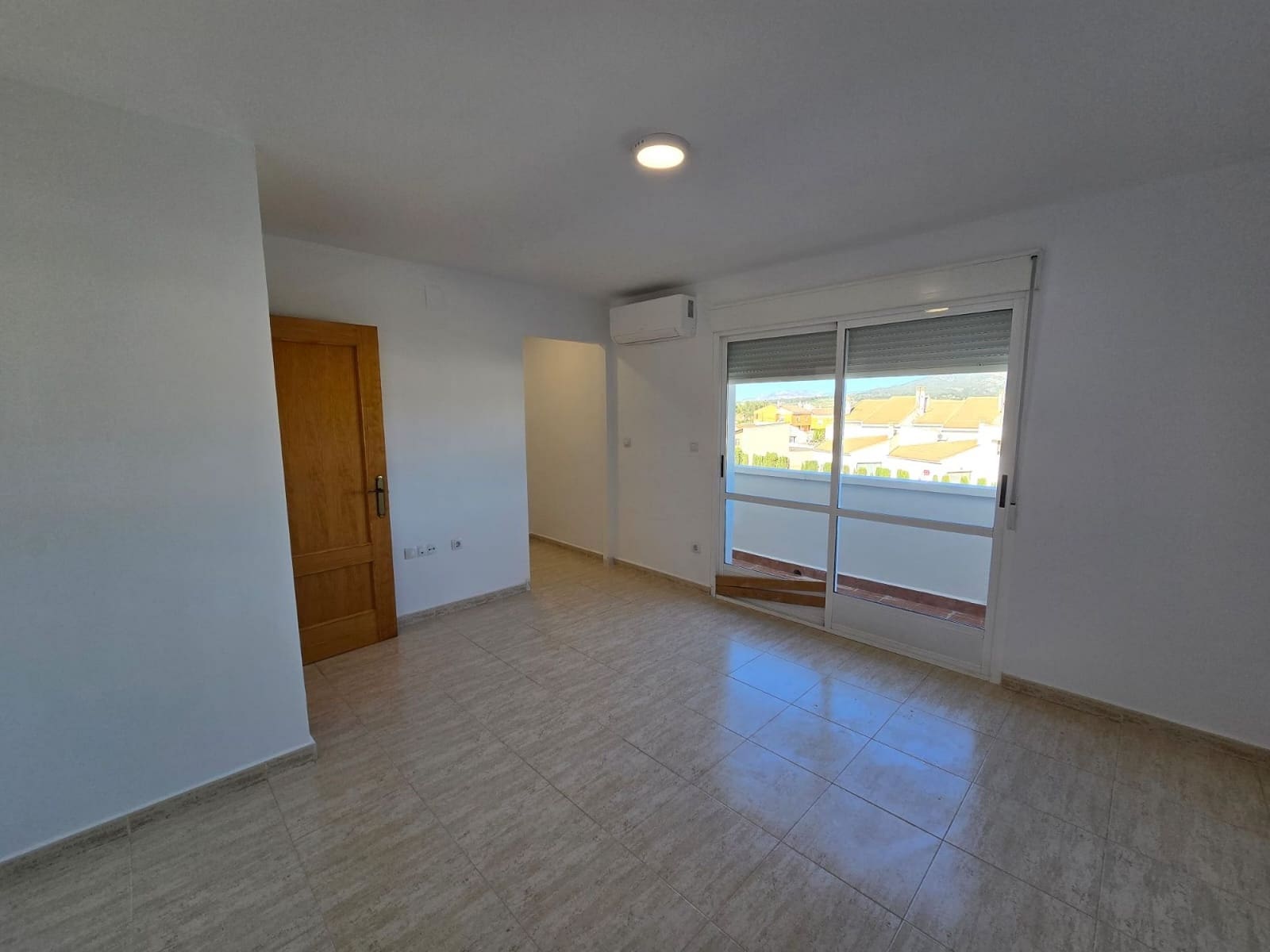 4 bedroom Townhouse for sale in Salinas with garage - € 119,000 (Ref: 9739274)