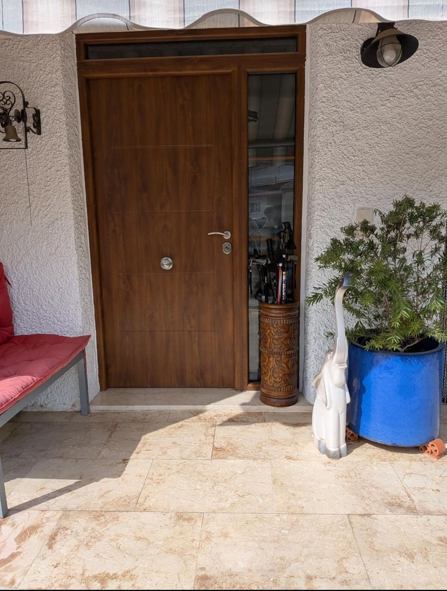 6 bedroom Villa for sale in Petrel / Petrer with pool garage - € 495,000 (Ref: 9741498)
