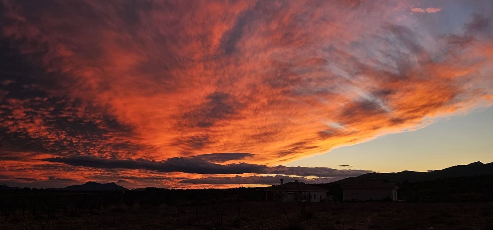 5 soveværelse Villa til salg i Pinoso med swimmingpool - € 499.995 (Ref: 9753632)