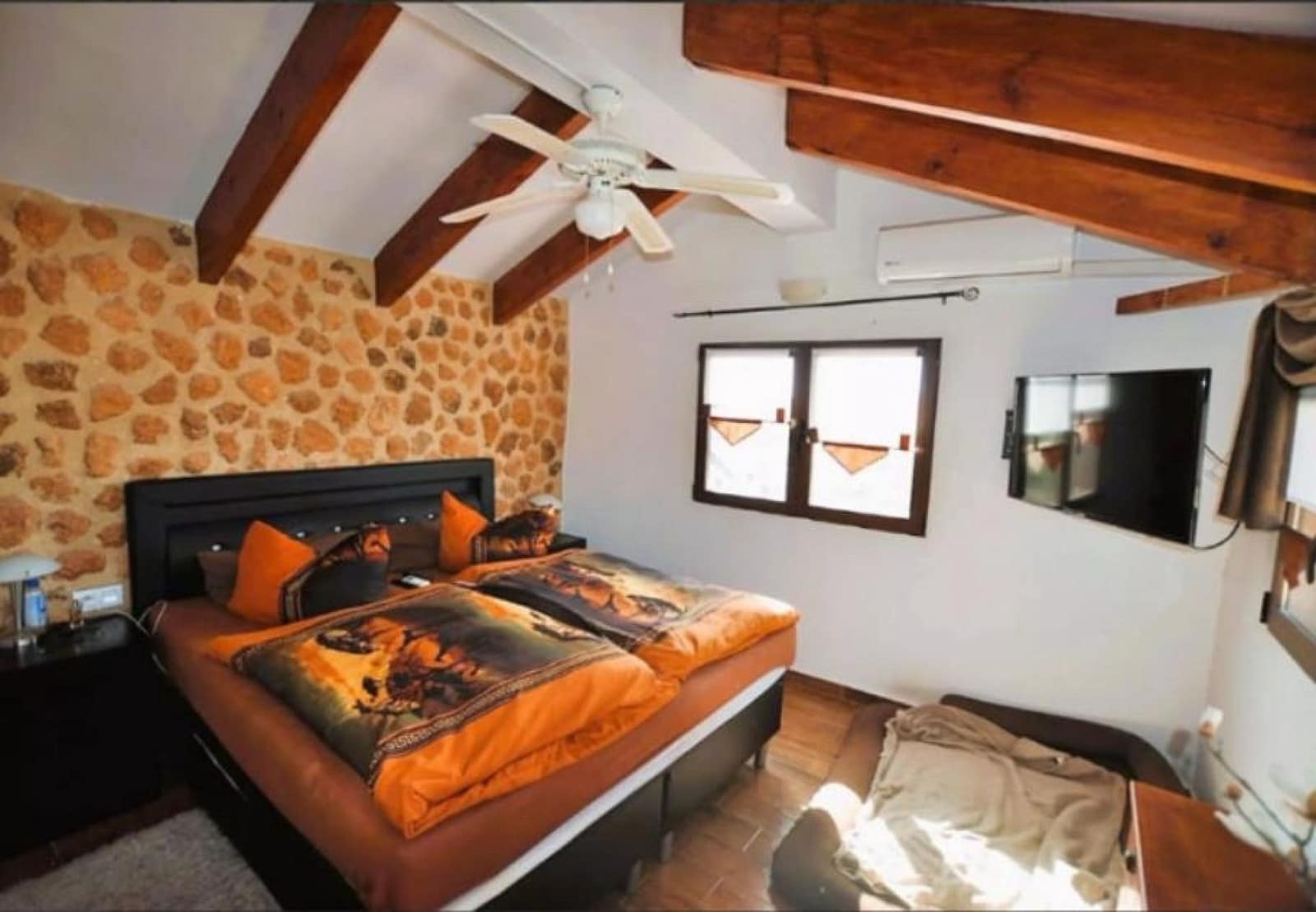 5 soveværelse Villa til salg i Pinoso med swimmingpool - € 499.995 (Ref: 9753632)