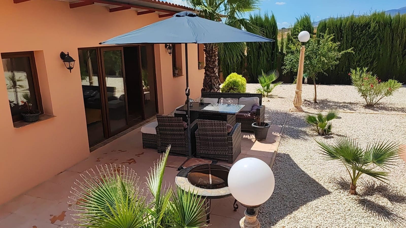 5 soveværelse Villa til salg i Pinoso med swimmingpool - € 499.995 (Ref: 9753632)