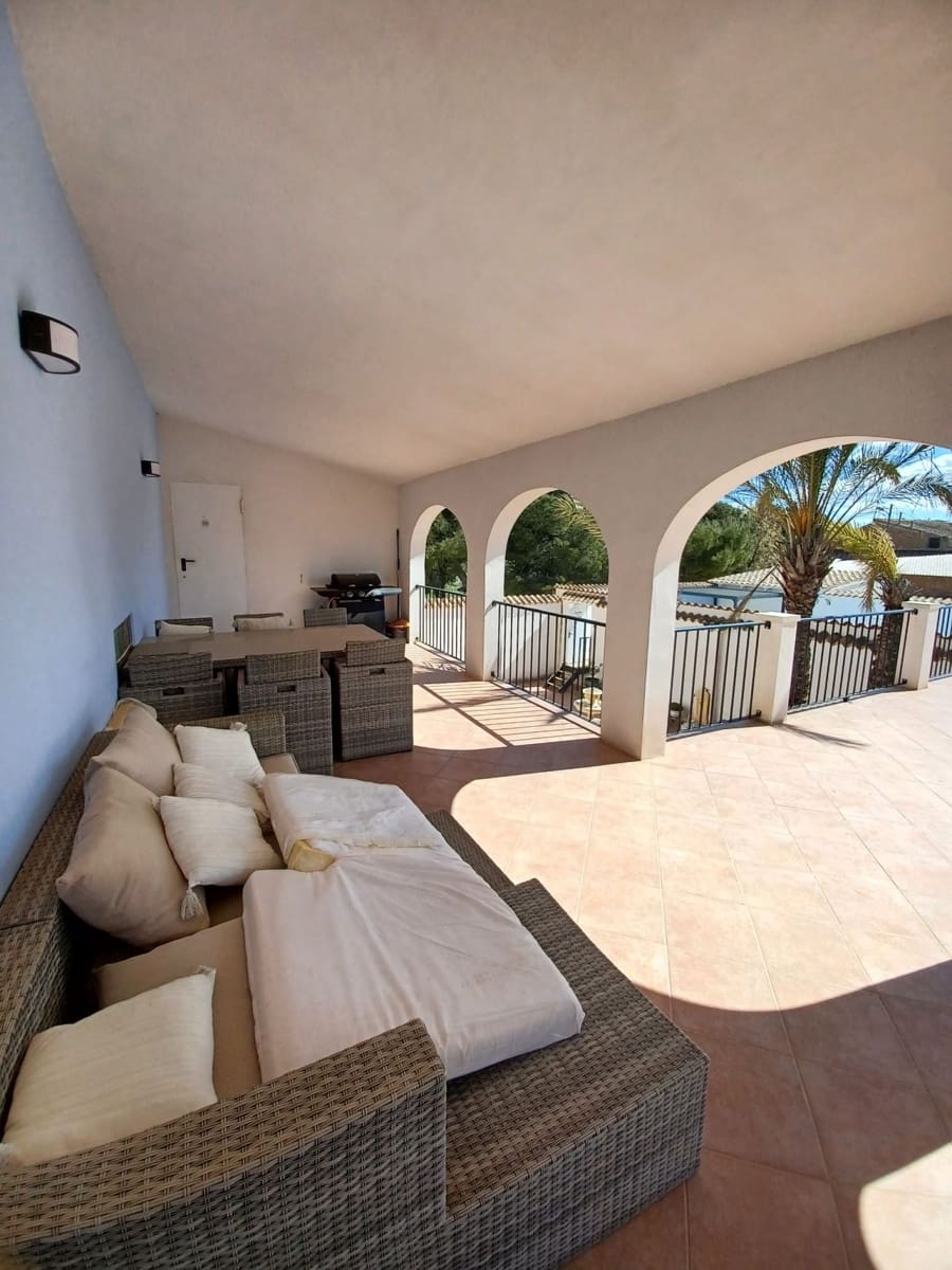 6 Zimmer Finca/Landgut zu verkaufen in Pinoso mit Pool Garage - 597.000 € (Ref: 9753633)